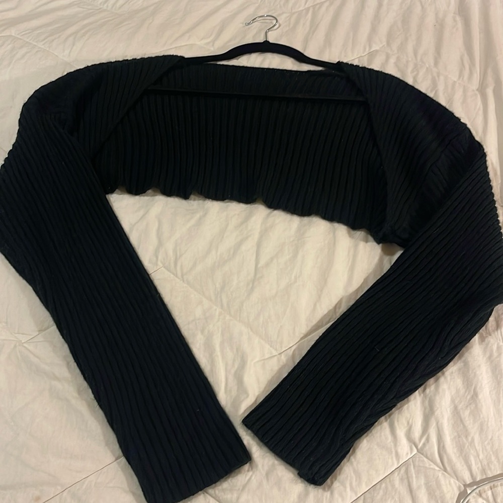 Black shrug